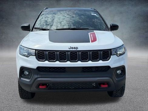 Used 2024 Jeep Compass Trailhawk image 9