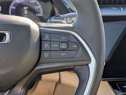 New 2026 Jeep Grand Cherokee Limited w/ Luxury Tech Group II image 18