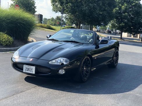 Used 2001 Jaguar XKR Convertible image 1