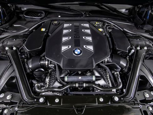 Used 2025 BMW 760i xDrive w/ Executive Package AWD/4WD image 45