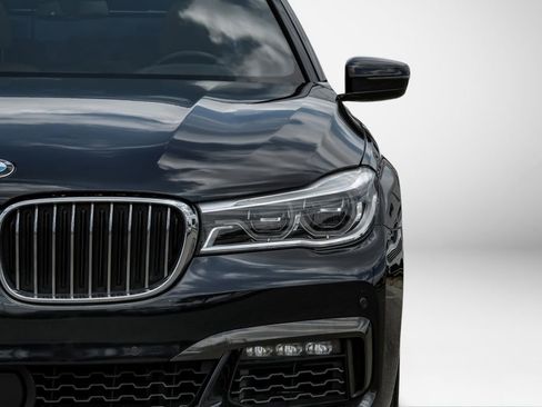 Used 2019 BMW 750i xDrive w/ M Sport Package AWD/4WD image 52