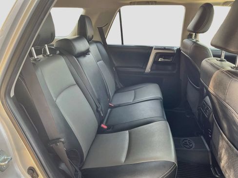 Used 2018 Toyota 4Runner SR5 Premium AWD/4WD image 30