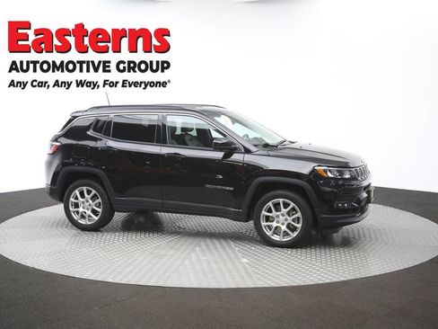 Used 2024 Jeep Compass Latitude AWD/4WD image 45