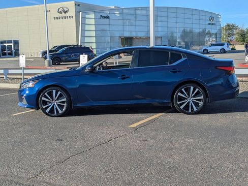 Certified 2022 Nissan Altima 2.5 SR image 3