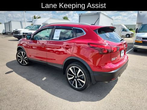 Used 2018 Nissan Rogue Sport SL w/ SL Premium Package FWD image 5