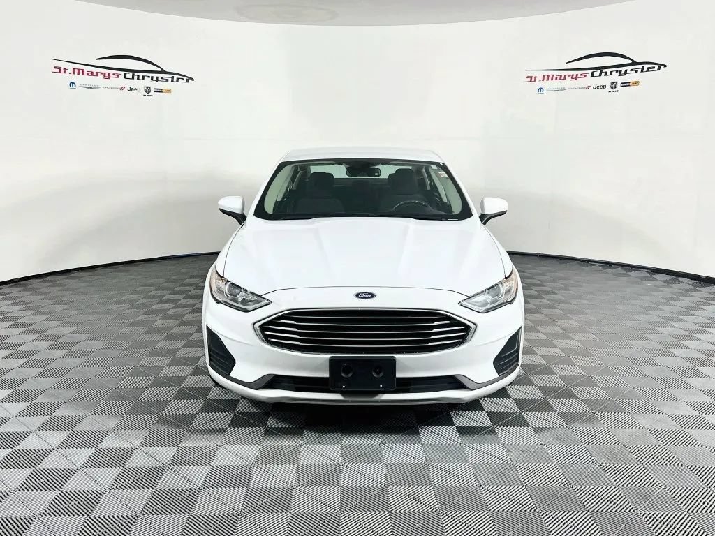 Used 2019 Ford Fusion SE FWD image 3