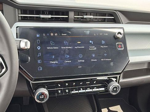 New 2027 Chevrolet Bolt LT w/ Comfort Package FWD image 23
