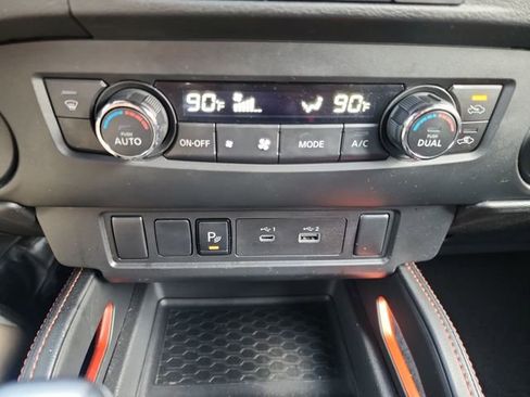 Used 2024 Nissan Frontier Pro-X w/ Technology Package image 24