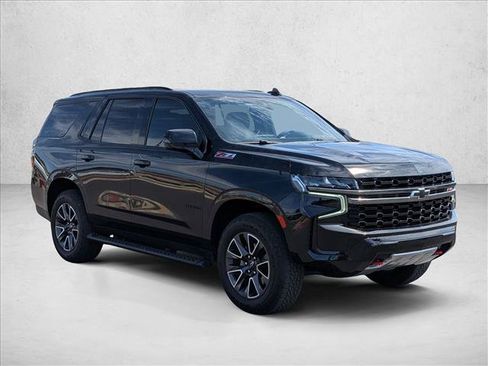 Used 2022 Chevrolet Tahoe Z71 w/ Luxury Package AWD/4WD image 3