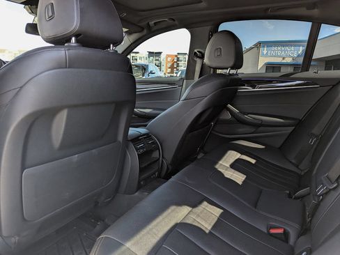 Used 2022 BMW 530i xDrive AWD/4WD image 29
