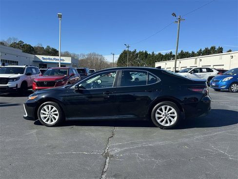 Used 2022 Toyota Camry LE image 22