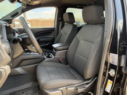 Used 2025 Chevrolet Colorado Trail Boss AWD/4WD image 26