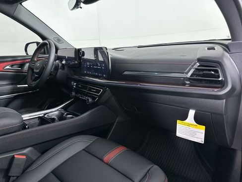 New 2026 Chevrolet Traverse RS w/ LPO, Floor Liner Package image 55