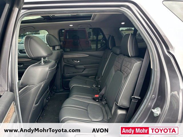Used 2026 Honda Pilot Elite image 11
