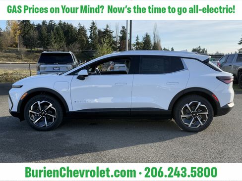 New 2026 Chevrolet Equinox EV LT FWD image 2
