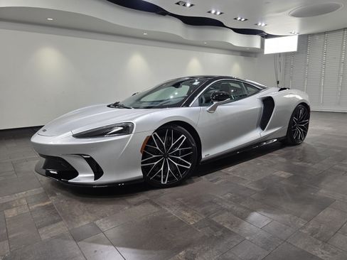 New 2027 McLaren GTS RWD image 1