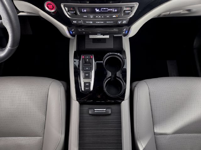 Used 2022 Honda Pilot Elite image 24
