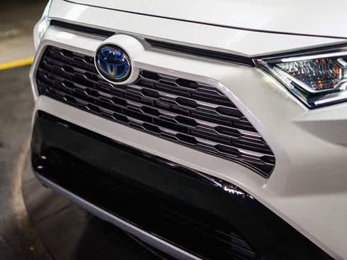 Certified 2019 Toyota RAV4 XSE image 6