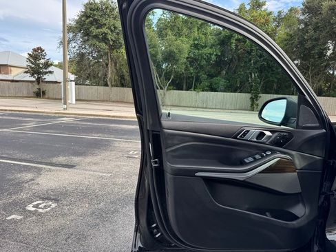 Used 2023 BMW X7 xDrive40i image 36