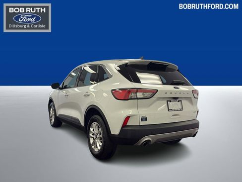 Used 2022 Ford Escape SE w/ Cold Weather Package image 3