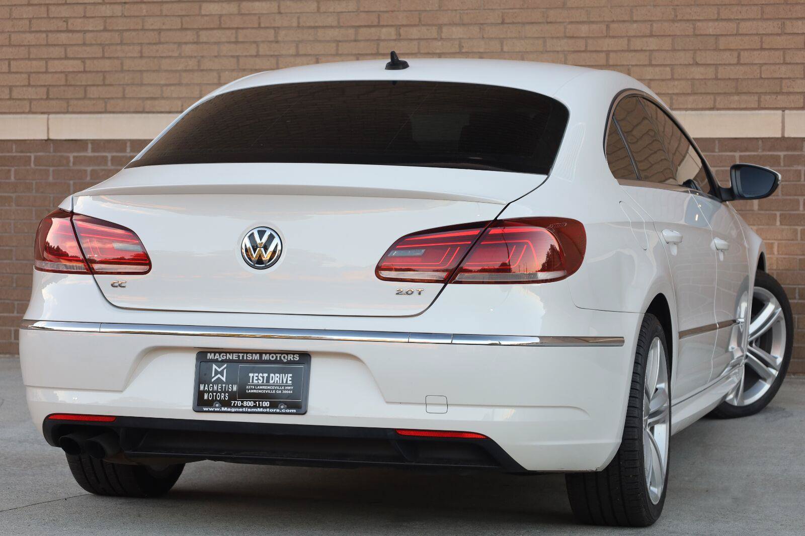 Used 2014 Volkswagen CC R-Line FWD image 11