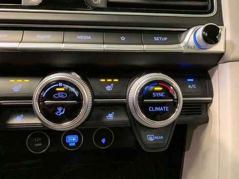 Used 2022 Genesis G70 3.3T w/ Sport Advanced Package image 37