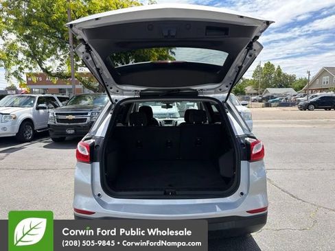 Used 2019 Chevrolet Equinox LS w/ LS Convenience Package FWD image 28