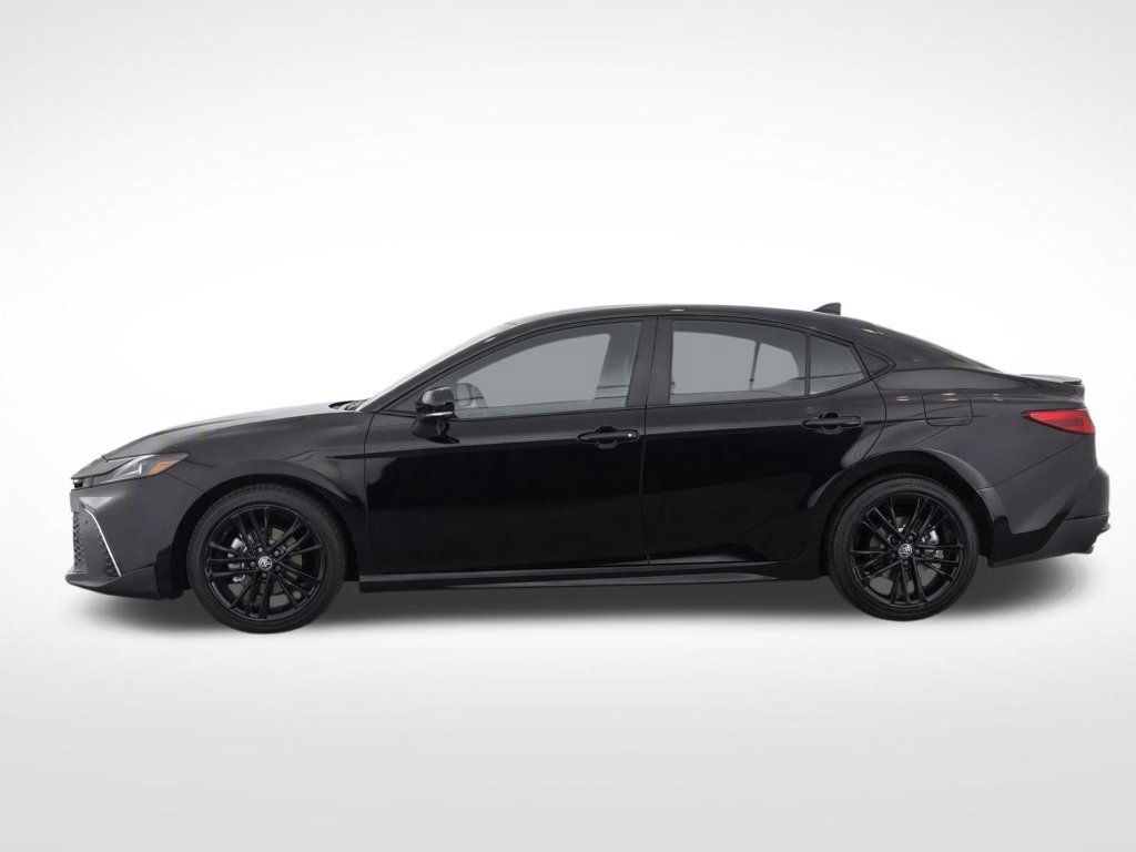 Used 2026 Toyota Camry SE w/ Convenience Package FWD image 7