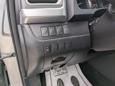 Used 2015 Toyota Highlander XLE image 30