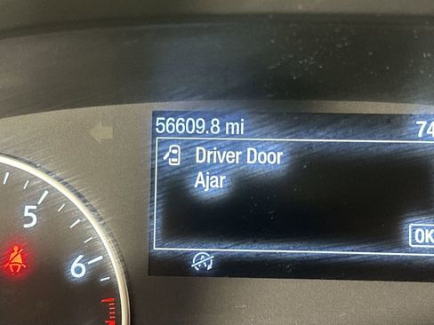 Used 2018 Ford EcoSport SE w/ SE Convenience Package image 15