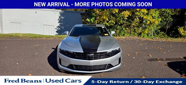 Used 2019 Chevrolet Camaro LT RWD image 2