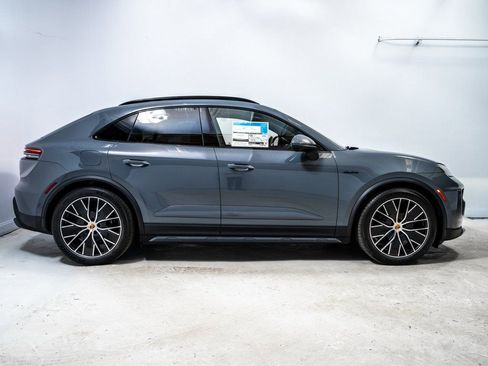 New 2026 Porsche Macan 4 Electric AWD/4WD image 8