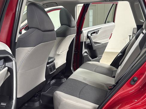 Certified 2025 Toyota RAV4 XLE w/ Convenience Package image 15