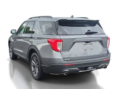 Certified 2024 Ford Explorer XLT w/ Equipment Group 202A AWD/4WD image 3