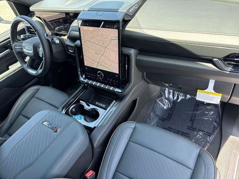 New 2026 GMC Yukon XL AT4 w/ AT4 Premium Plus Package AWD/4WD image 31