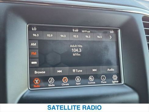 Used 2021 Jeep Grand Cherokee Laredo AWD/4WD image 17