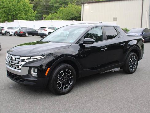 Used 2023 Hyundai Santa Cruz SE AWD/4WD image 4