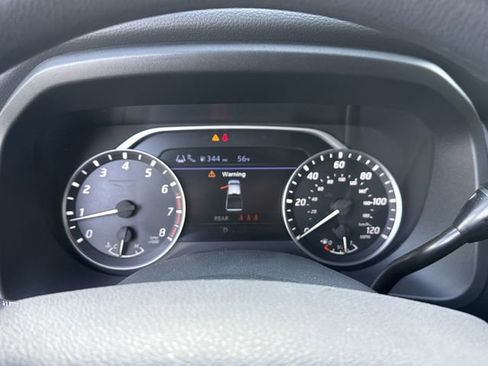Used 2024 Nissan Titan SV RWD image 26