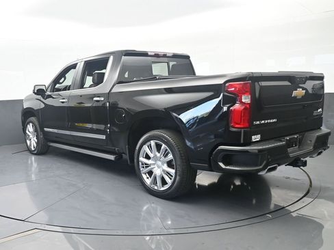 Used 2023 Chevrolet Silverado 1500 High Country w/ High Country Premium Package AWD/4WD image 4