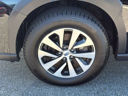 Certified 2025 Subaru Outback AWD/4WD image 8