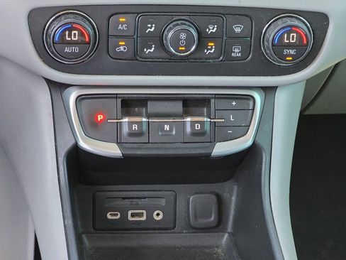Certified 2022 GMC Terrain SLT AWD/4WD image 21