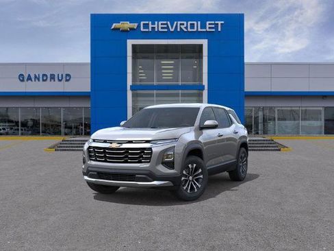 New 2026 Chevrolet Equinox LT image 8