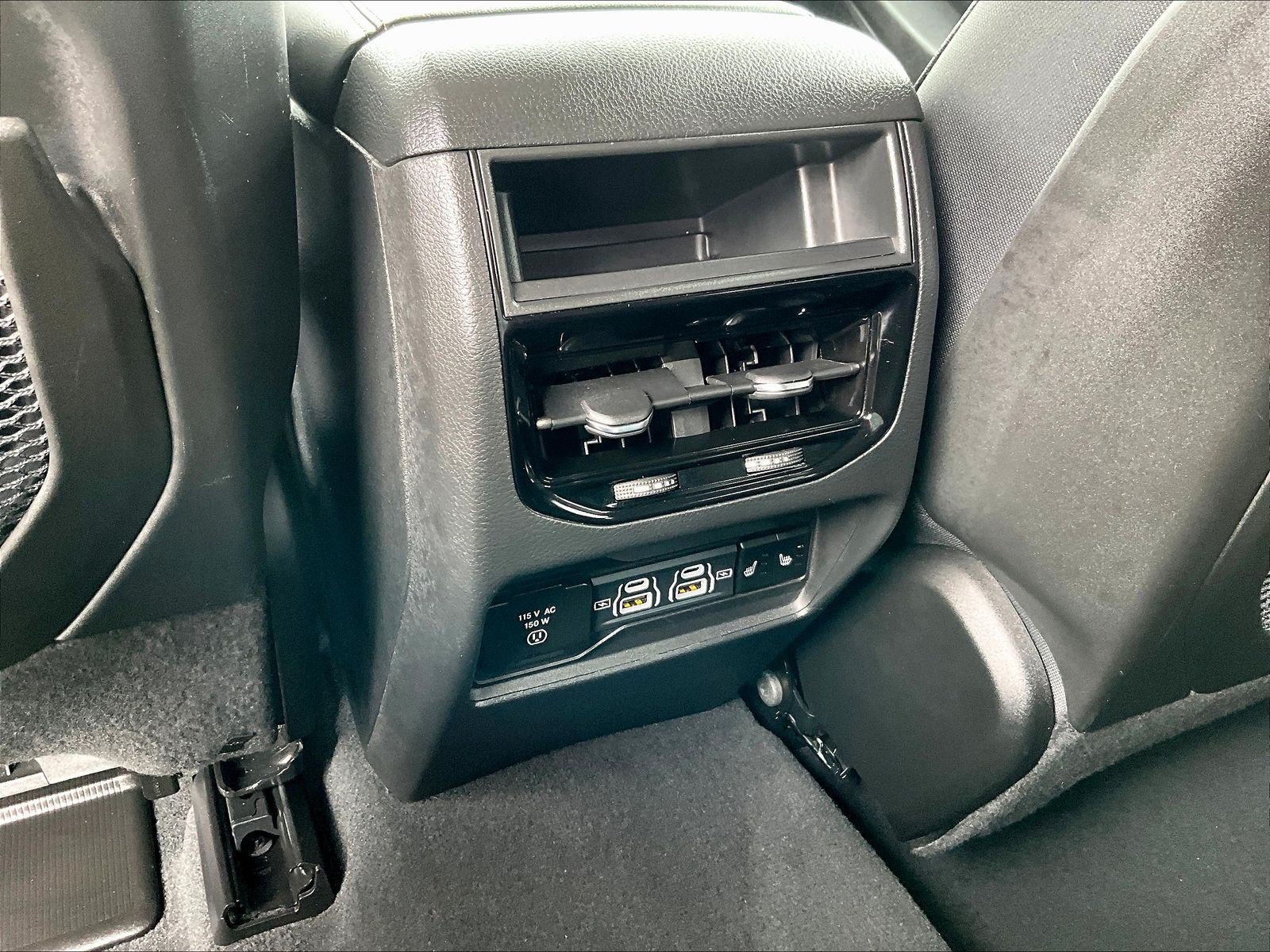 Used 2023 Jeep Grand Cherokee Limited AWD/4WD image 10