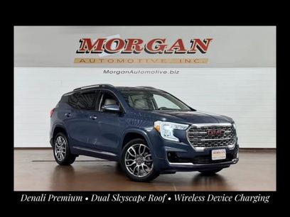 Used 2024 GMC Terrain Denali w/ Denali Premium Package