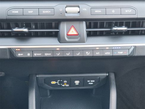 New 2025 Kia K4 LXS image 14