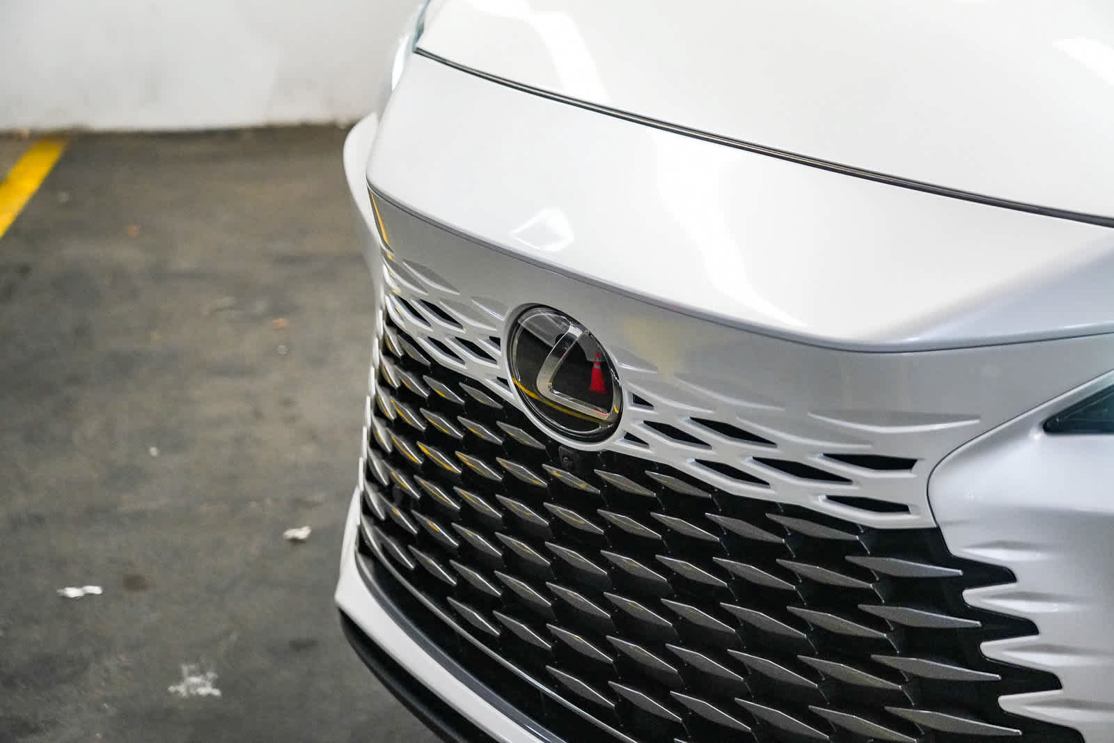 Used 2024 Lexus RX 350 Premium w/ Convenience Package FWD image 3