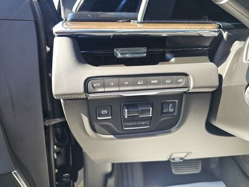 Used 2024 Cadillac Escalade Sport Platinum w/ LPO, ONYX Package AWD/4WD image 22