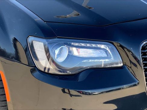 Used 2019 Chrysler 300 S w/ S Model Appearance Package image 26