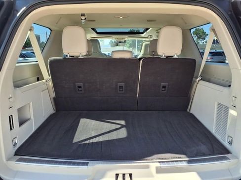 Used 2020 Lincoln Navigator L Reserve w/ Luxury Package RWD image 25