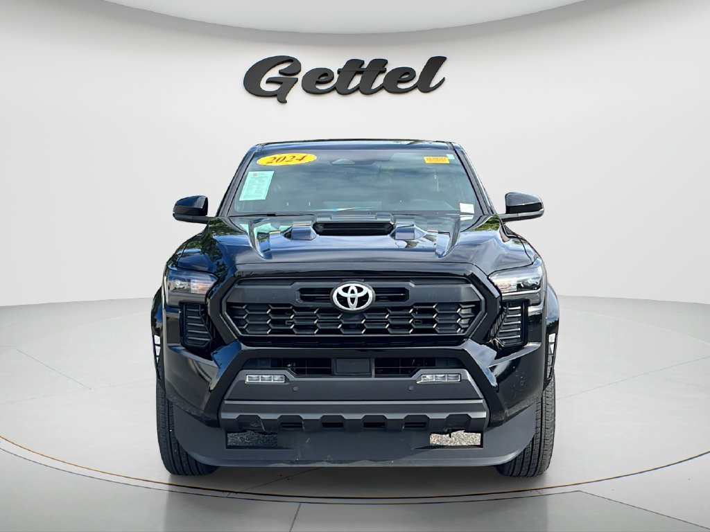 Used 2024 Toyota Tacoma TRD Sport w/ TRD Sport Upgrade Package RWD image 2